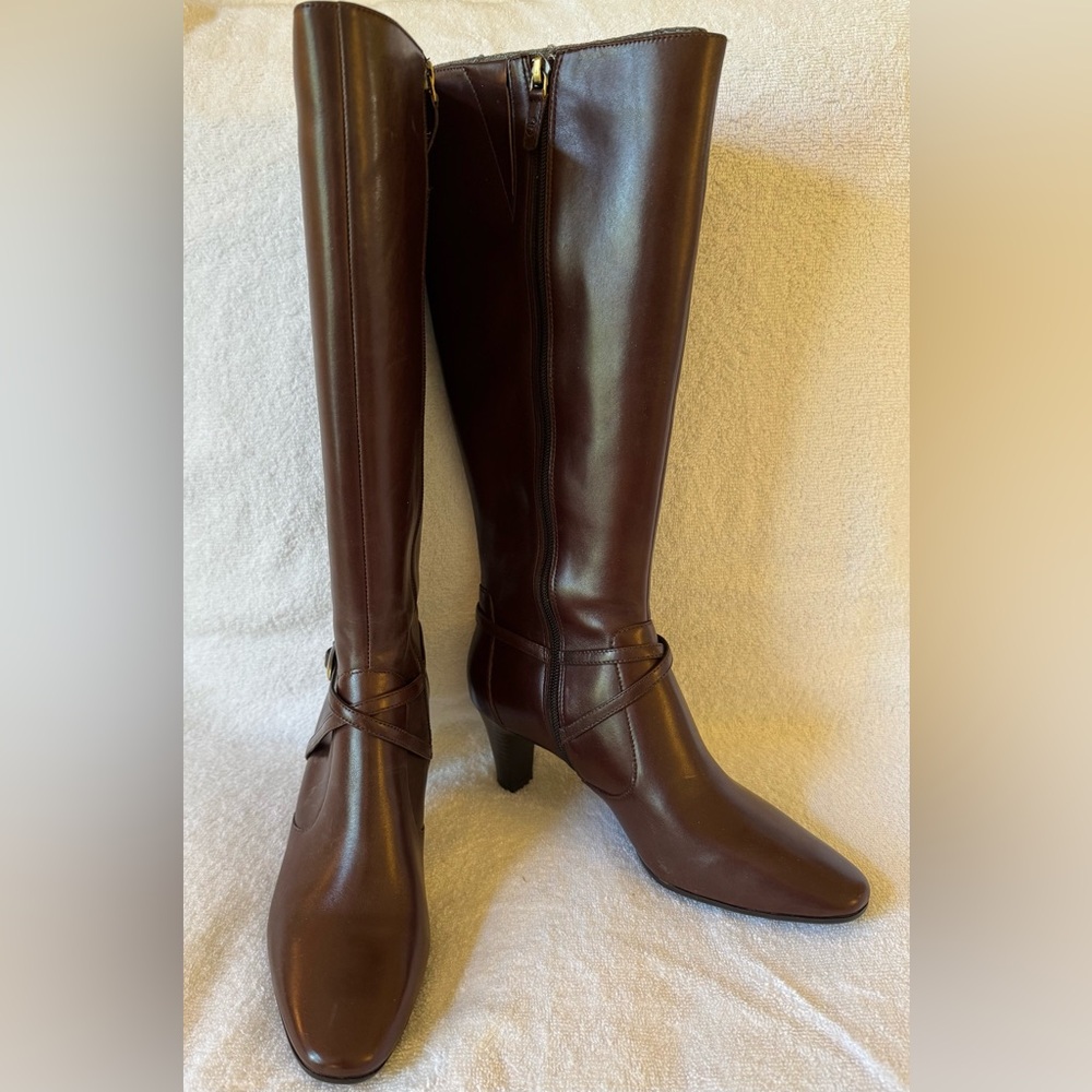 Brown Leather Heeled Boots with Buckle Detail